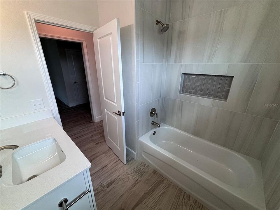 For Rent: $3,000 (3 beds, 2 baths, 1806 Square Feet)