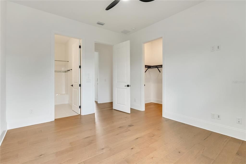 待售: $3,580,000 (6 贝兹, 6 浴室, 6672 平方英尺)