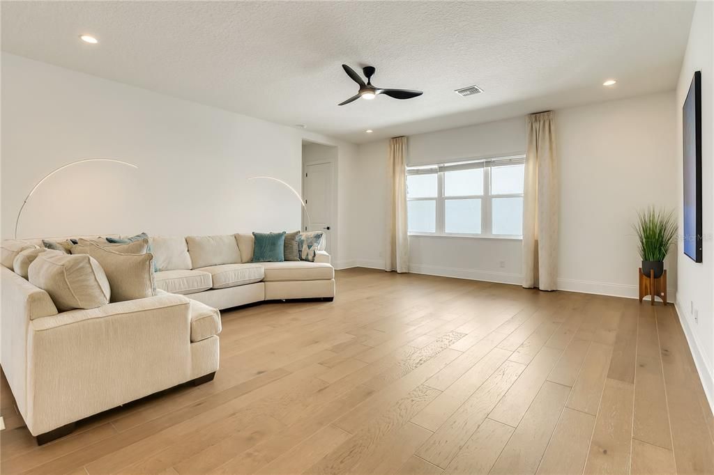 待售: $3,580,000 (6 贝兹, 6 浴室, 6672 平方英尺)