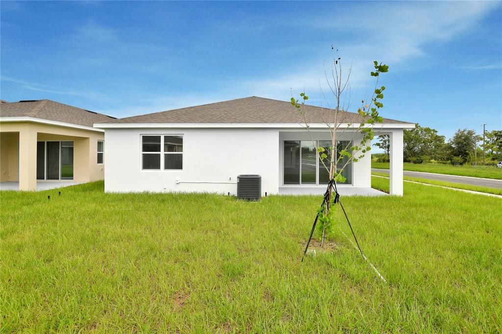 合同活跃: $363,623 (4 贝兹, 3 浴室, 2077 平方英尺)