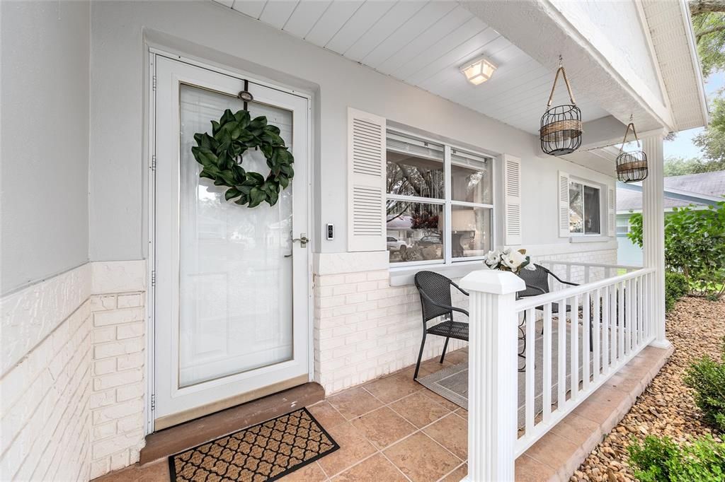 Active With Contract: $162,000 (2 beds, 2 baths, 1412 Square Feet)