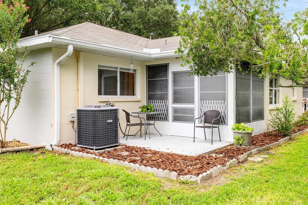 Active With Contract: $162,000 (2 beds, 2 baths, 1412 Square Feet)