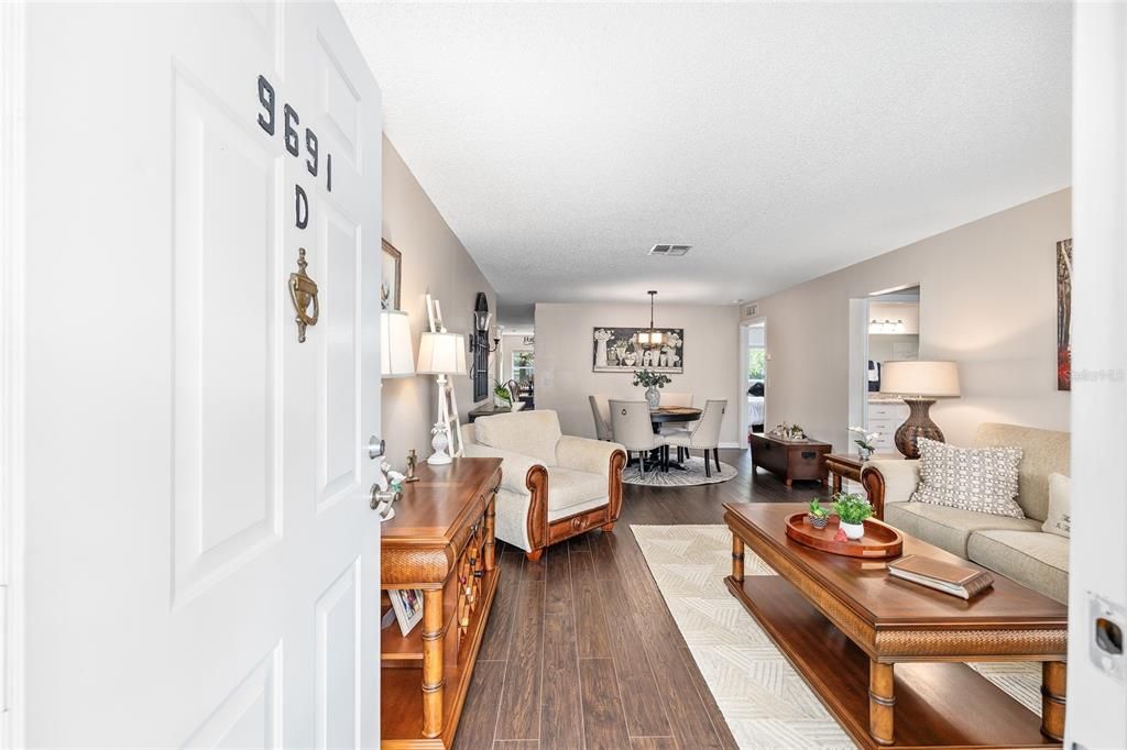 Active With Contract: $162,000 (2 beds, 2 baths, 1412 Square Feet)