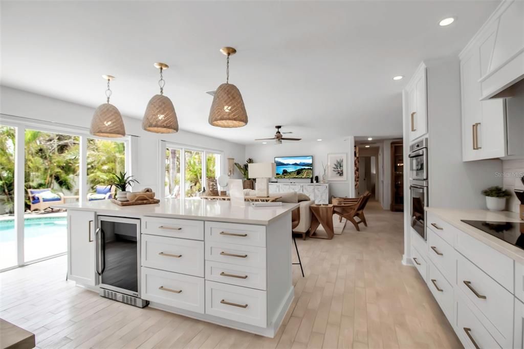 For Sale: $1,600,000 (3 beds, 2 baths, 1713 Square Feet)