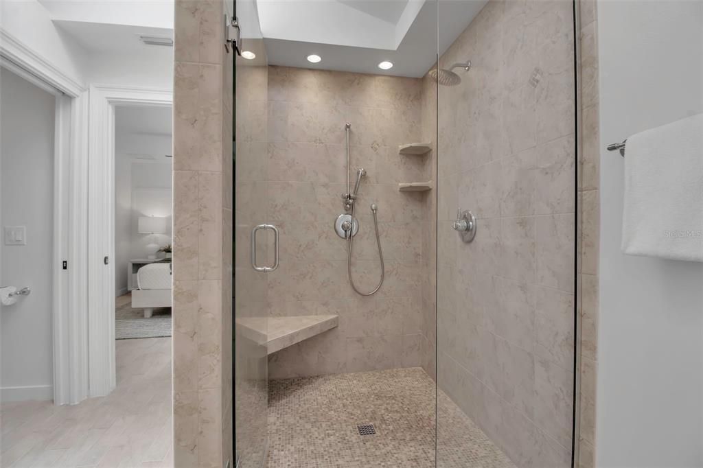 For Sale: $1,600,000 (3 beds, 2 baths, 1713 Square Feet)