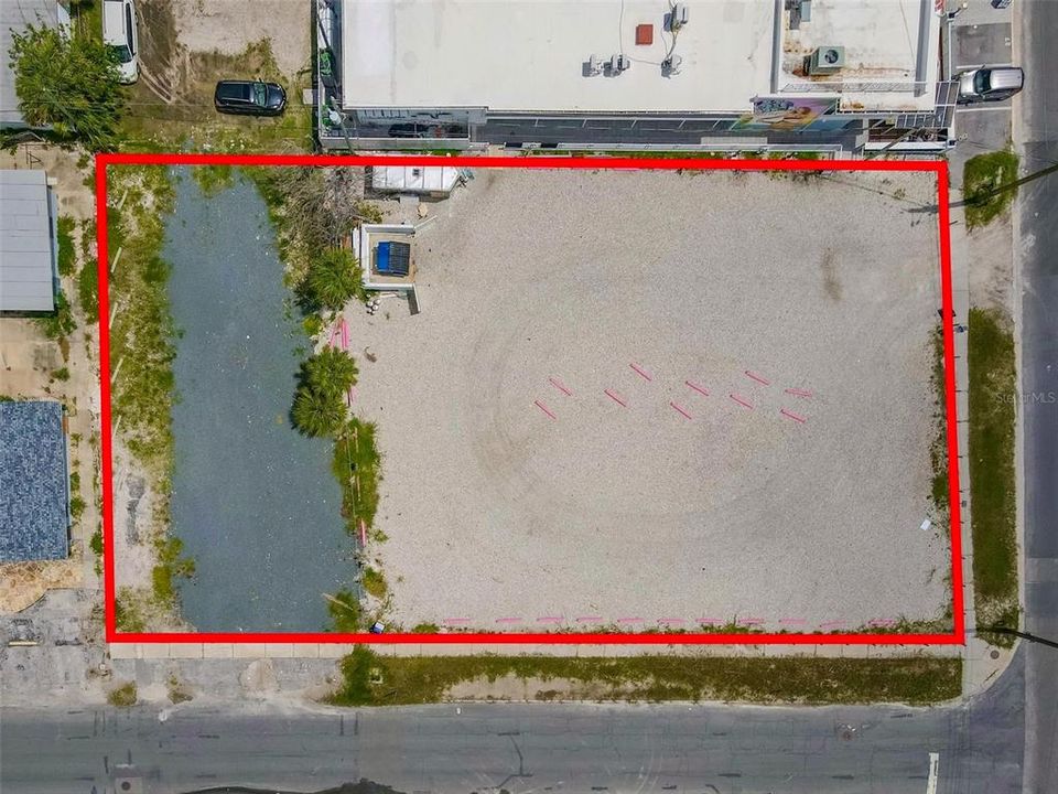 合同活跃: $4,500,000 (0.47 acres)