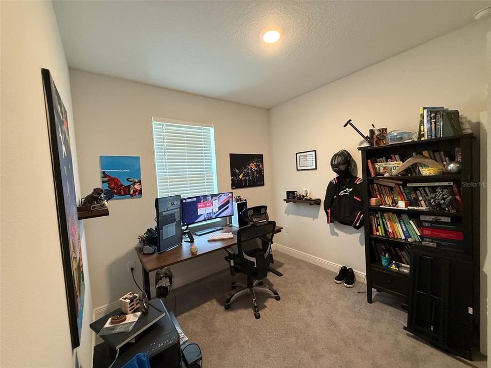 Activo con contrato: $245,000 (3 camas, 2 baños, 1418 Pies cuadrados)