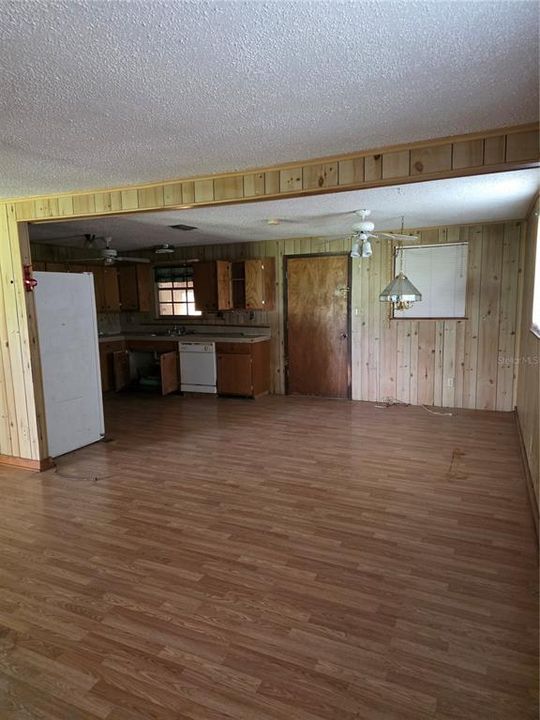 На продажу: $110,000 (3 спален, 2 ванн, 1680 Квадратных фут)