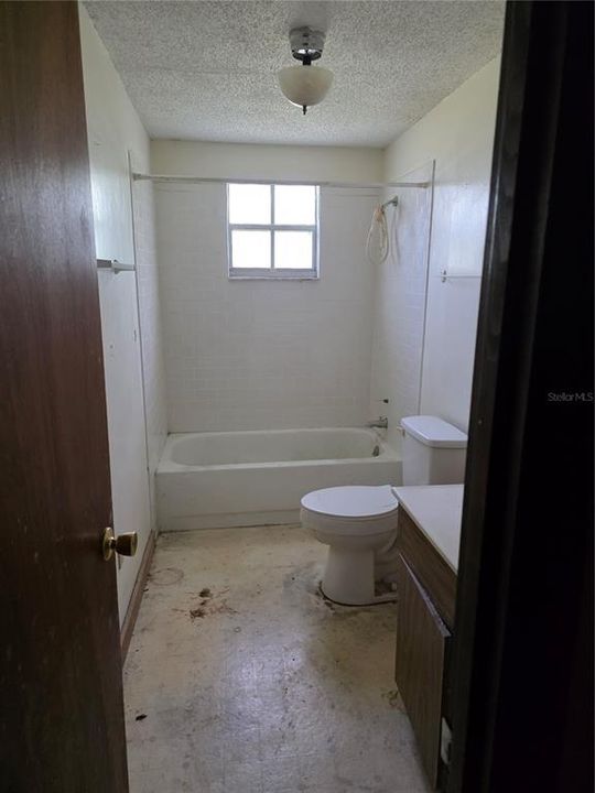 На продажу: $110,000 (3 спален, 2 ванн, 1680 Квадратных фут)