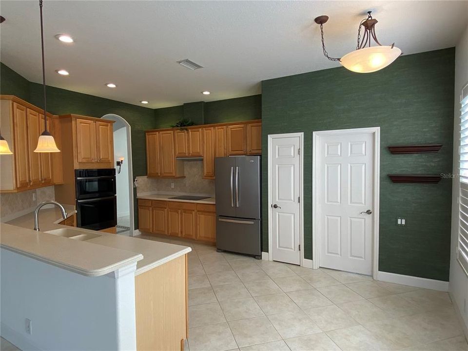 出租: $3,500 (3 贝兹, 2 浴室, 2236 平方英尺)