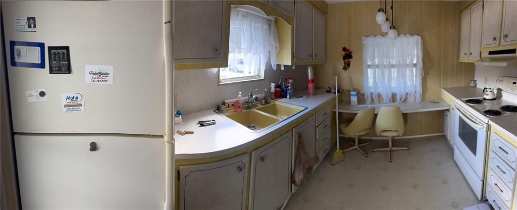 Active With Contract: $99,500 (2 beds, 2 baths, 864 Square Feet)