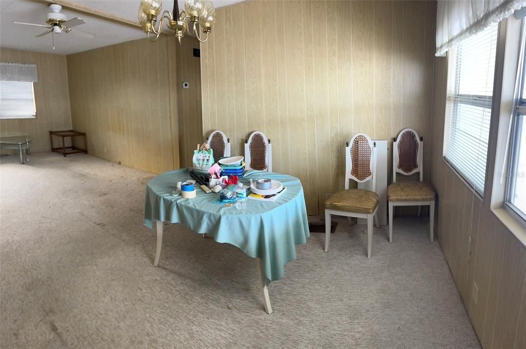 Active With Contract: $99,500 (2 beds, 2 baths, 864 Square Feet)