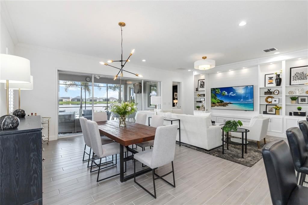 Под контрактом: $719,900 (3 спален, 3 ванн, 2365 Квадратных фут)