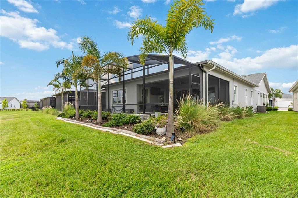 Под контрактом: $719,900 (3 спален, 3 ванн, 2365 Квадратных фут)