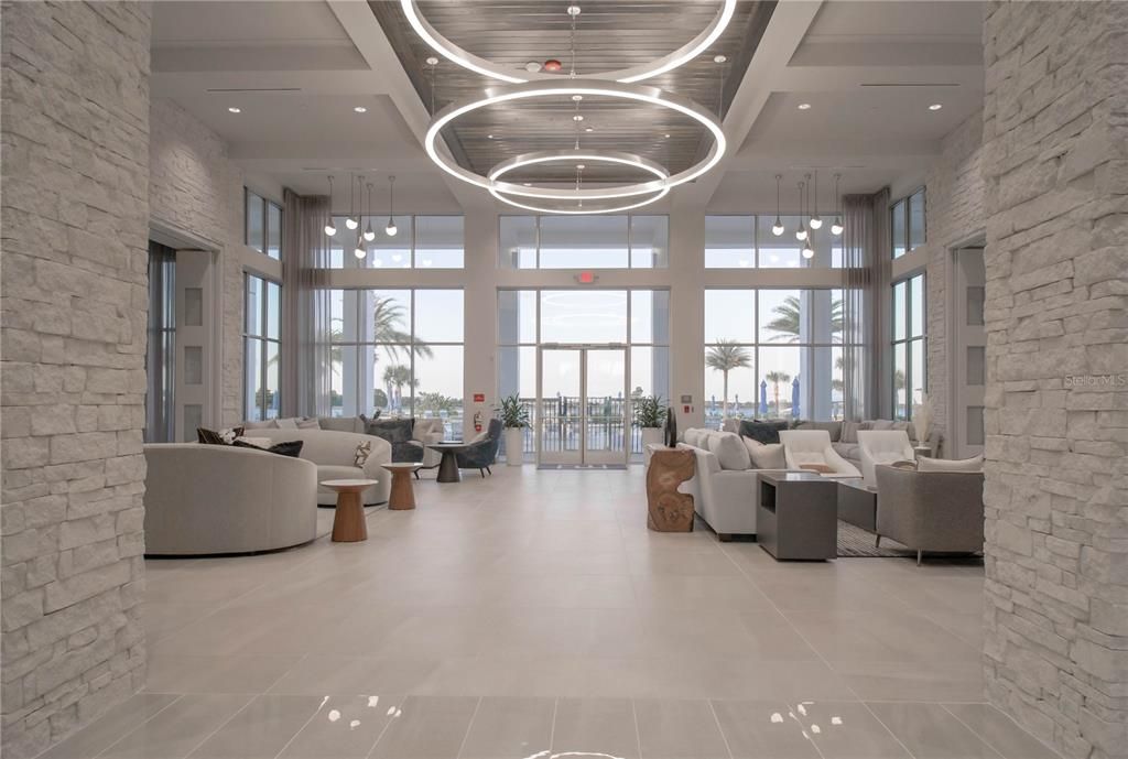 Под контрактом: $719,900 (3 спален, 3 ванн, 2365 Квадратных фут)