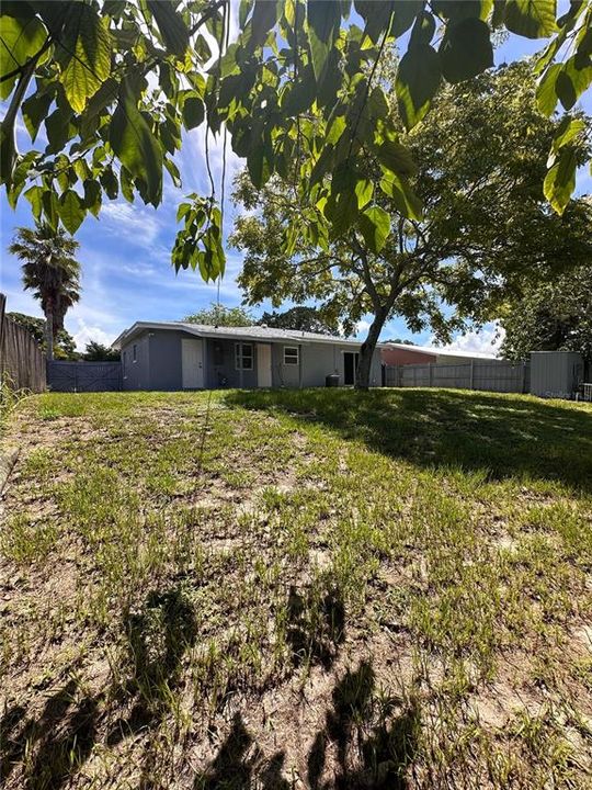 For Sale: $450,000 (3 beds, 2 baths, 816 Square Feet)