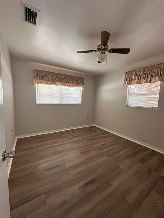 For Sale: $450,000 (3 beds, 2 baths, 816 Square Feet)