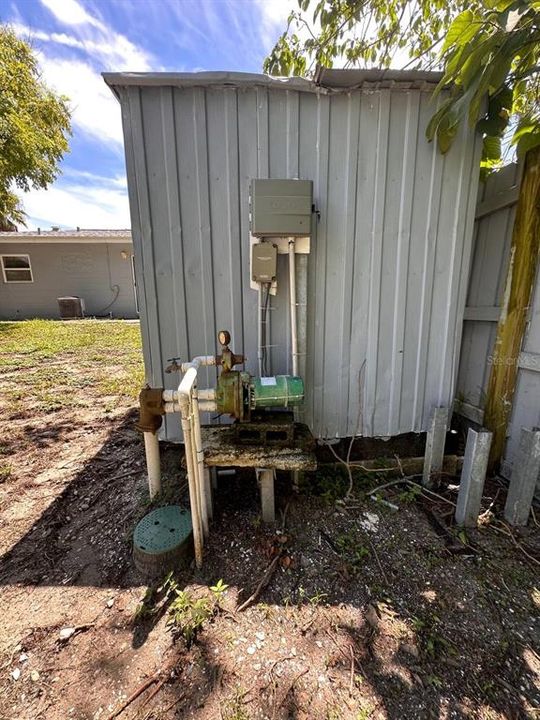 For Sale: $450,000 (3 beds, 2 baths, 816 Square Feet)