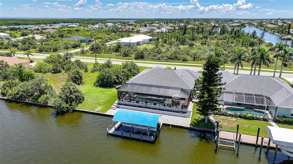 Active With Contract: $879,000 (3 beds, 2 baths, 2134 Square Feet)