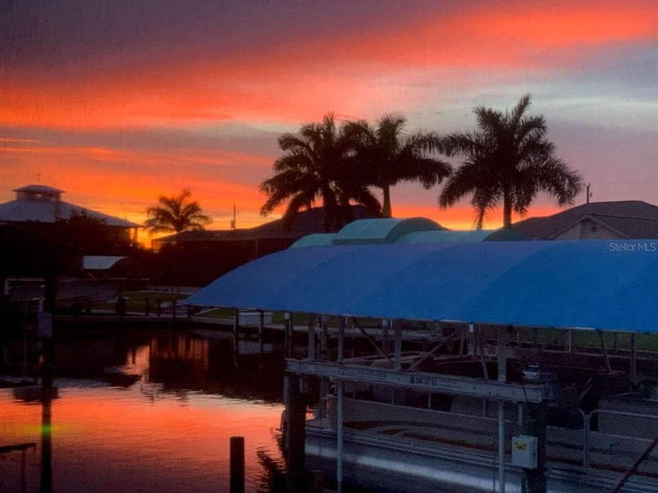 Active With Contract: $879,000 (3 beds, 2 baths, 2134 Square Feet)