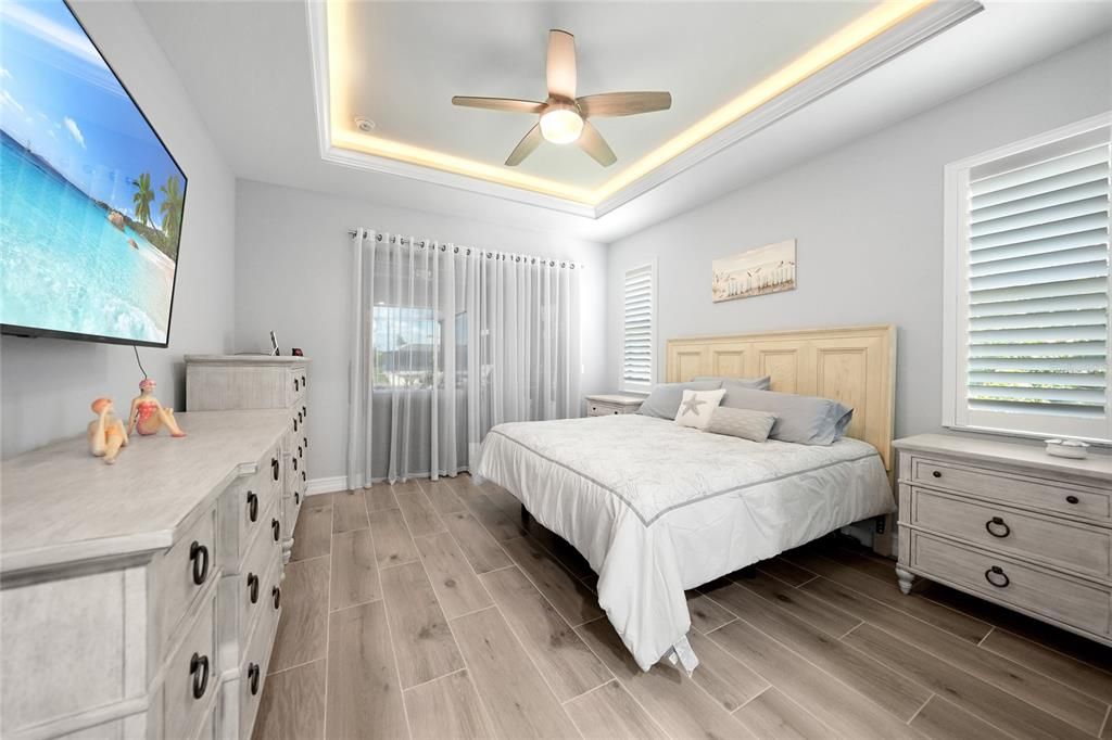 Active With Contract: $879,000 (3 beds, 2 baths, 2134 Square Feet)