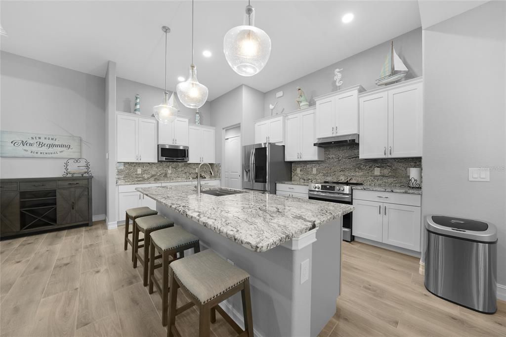 Active With Contract: $879,000 (3 beds, 2 baths, 2134 Square Feet)