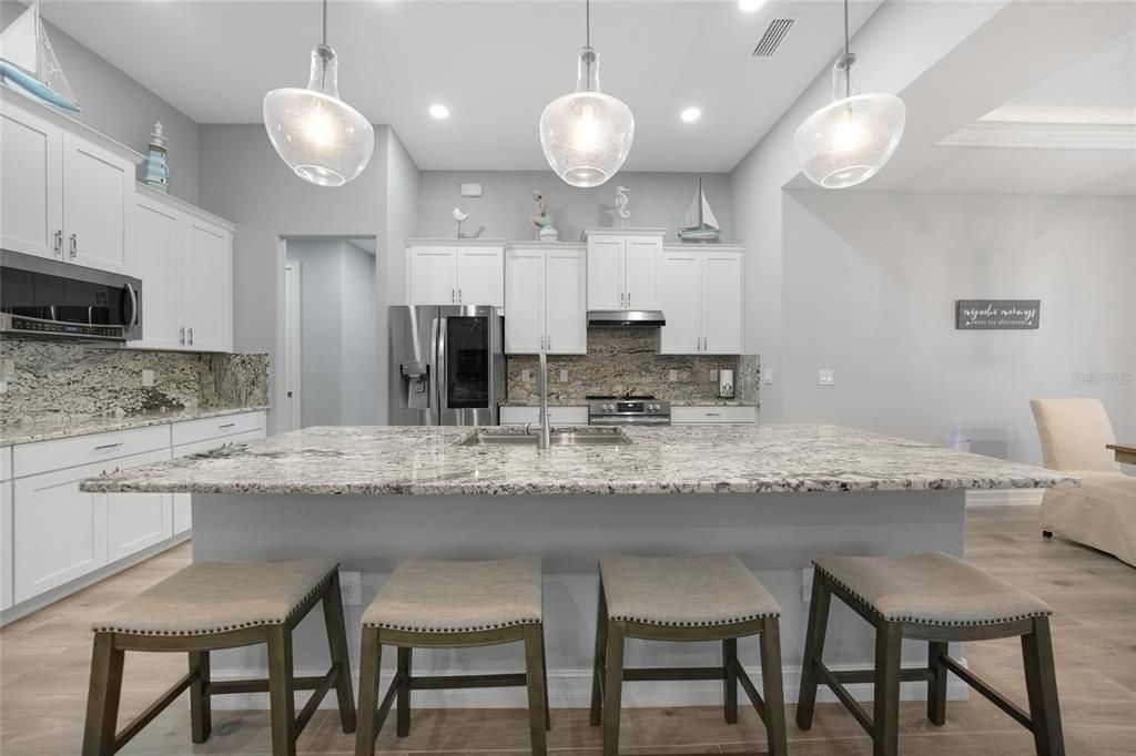 Active With Contract: $879,000 (3 beds, 2 baths, 2134 Square Feet)