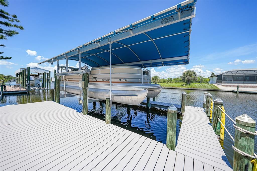 Active With Contract: $879,000 (3 beds, 2 baths, 2134 Square Feet)