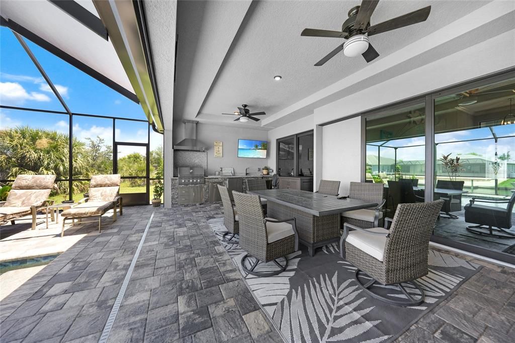 Active With Contract: $879,000 (3 beds, 2 baths, 2134 Square Feet)