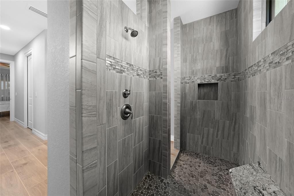 Active With Contract: $879,000 (3 beds, 2 baths, 2134 Square Feet)