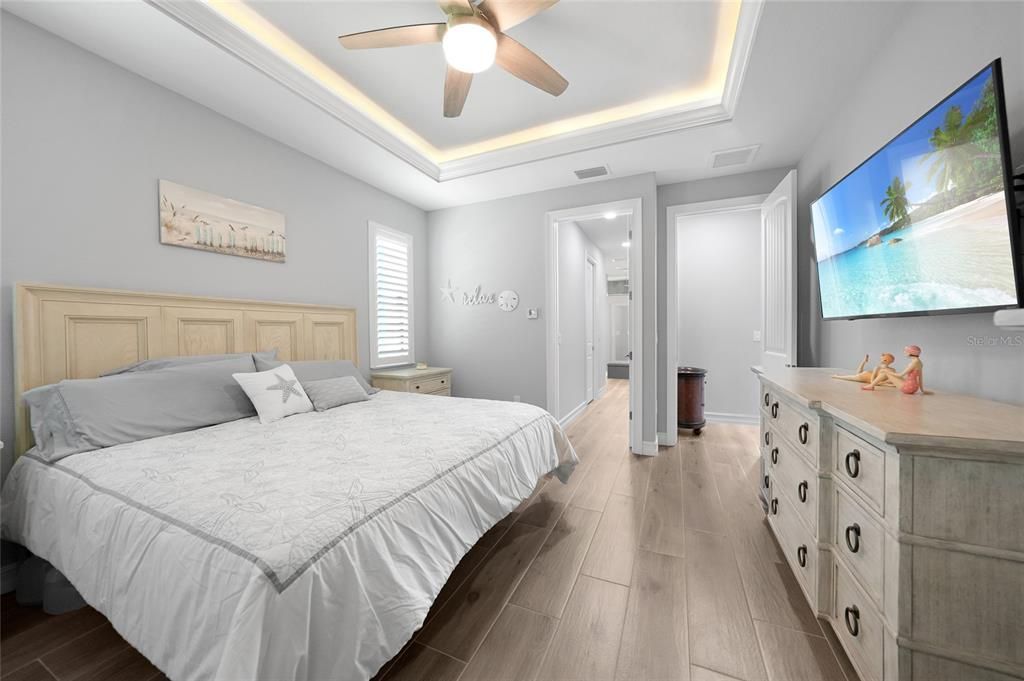 Active With Contract: $879,000 (3 beds, 2 baths, 2134 Square Feet)