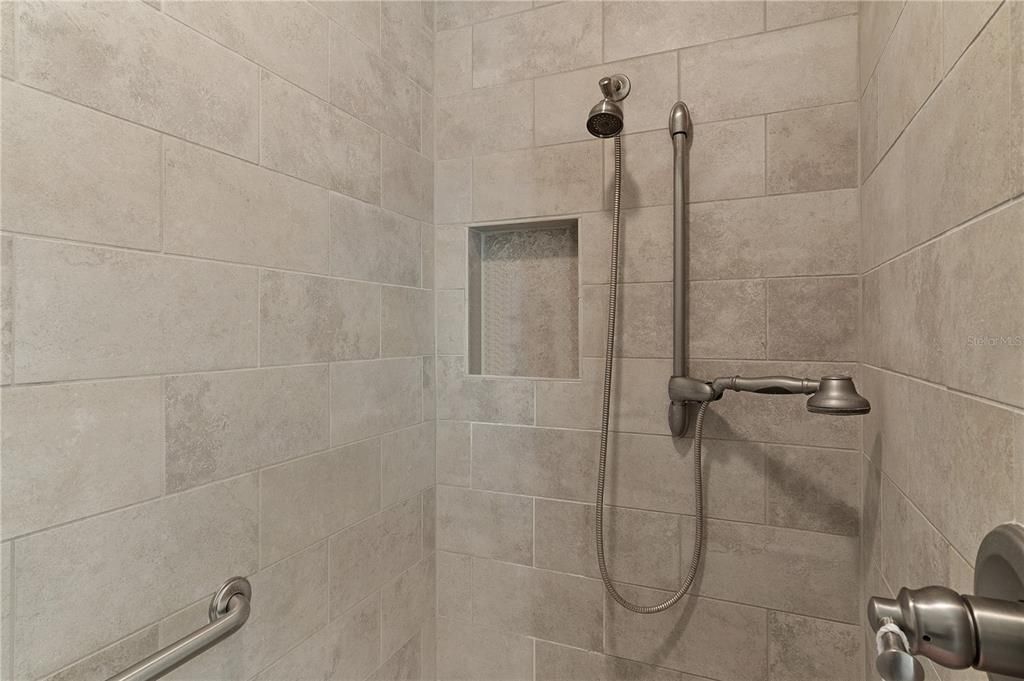 На продажу: $854,900 (3 спален, 2 ванн, 3215 Квадратных фут)