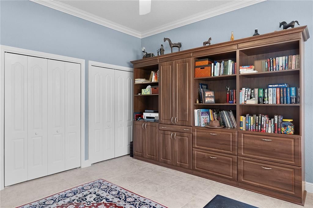 На продажу: $854,900 (3 спален, 2 ванн, 3215 Квадратных фут)