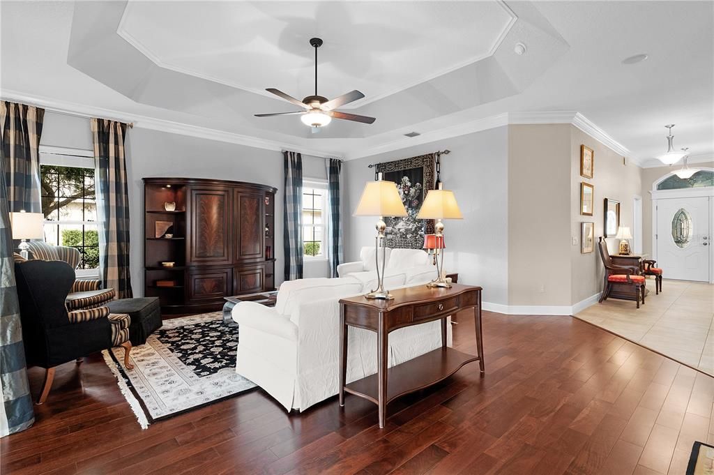 На продажу: $854,900 (3 спален, 2 ванн, 3215 Квадратных фут)