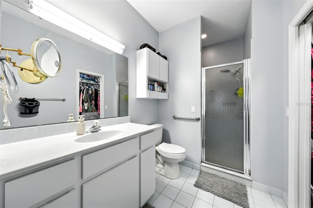 En Venta: $699,000 (4 camas, 3 baños, 3419 Pies cuadrados)