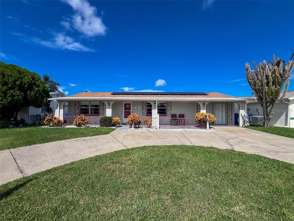 For Sale: $289,900 (3 beds, 2 baths, 1470 Square Feet)