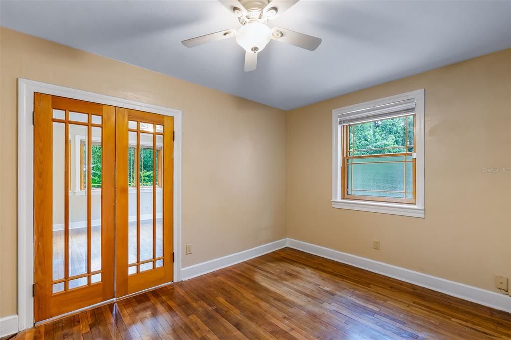 En Venta: $699,000 (6 camas, 4 baños, 3042 Pies cuadrados)