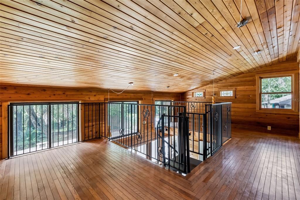 En Venta: $699,000 (6 camas, 4 baños, 3042 Pies cuadrados)