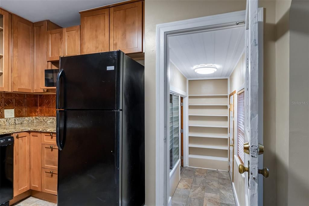 En Venta: $699,000 (6 camas, 4 baños, 3042 Pies cuadrados)