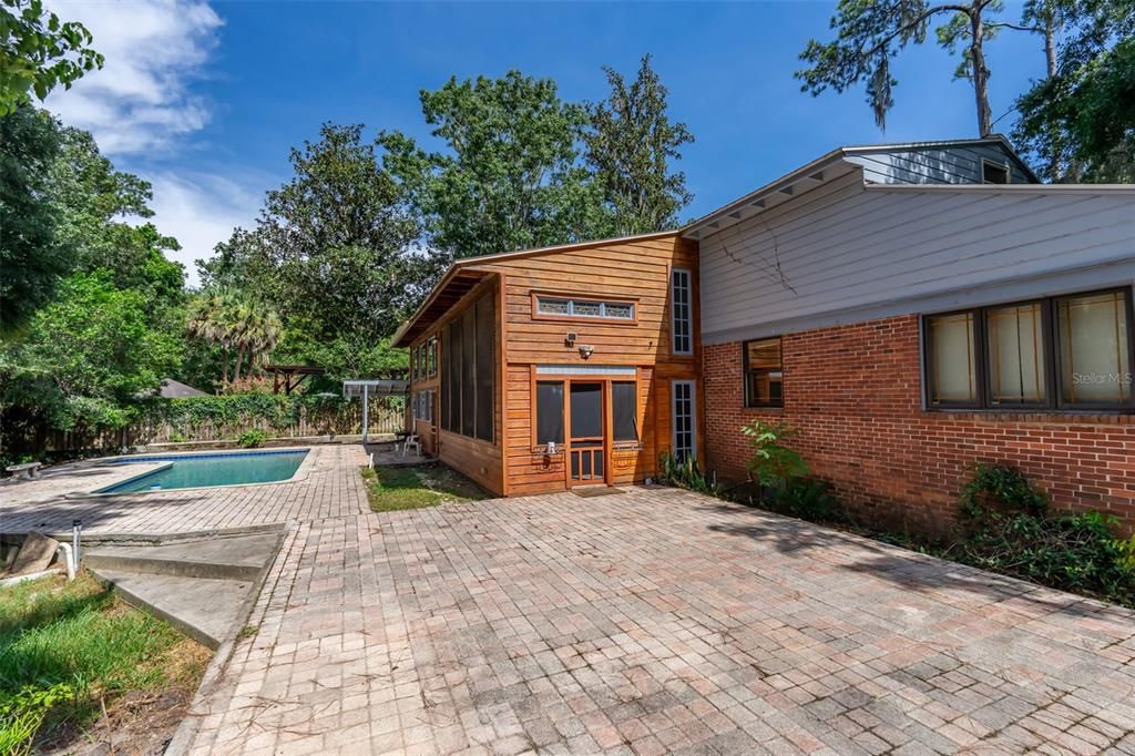 En Venta: $699,000 (6 camas, 4 baños, 3042 Pies cuadrados)