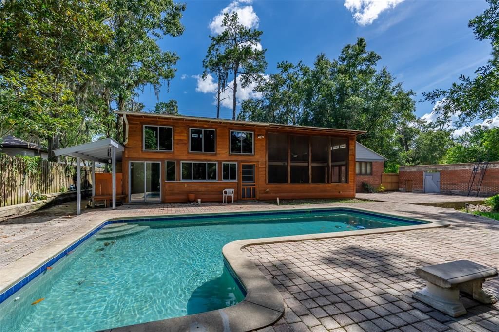 En Venta: $699,000 (6 camas, 4 baños, 3042 Pies cuadrados)