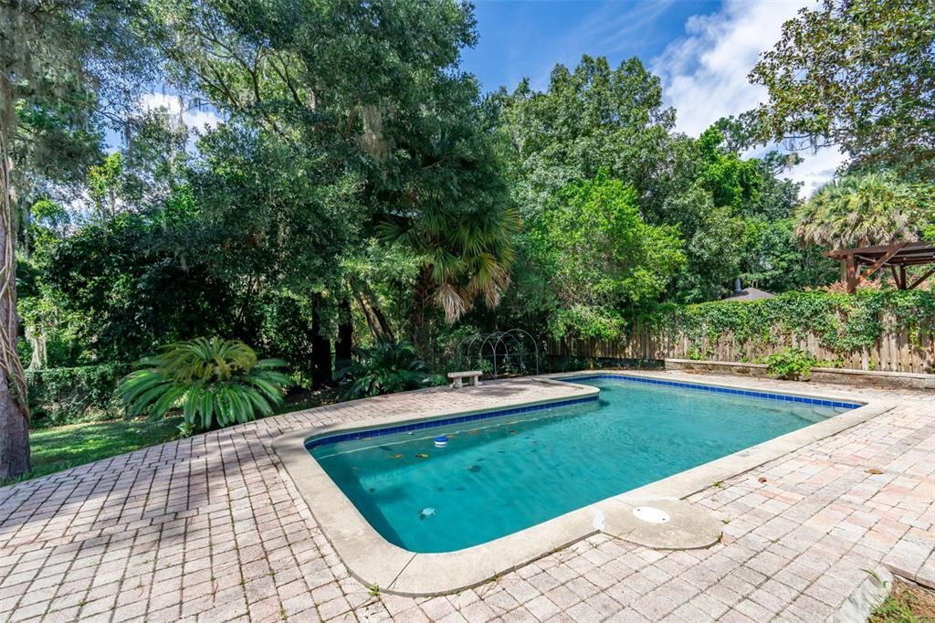 En Venta: $699,000 (6 camas, 4 baños, 3042 Pies cuadrados)