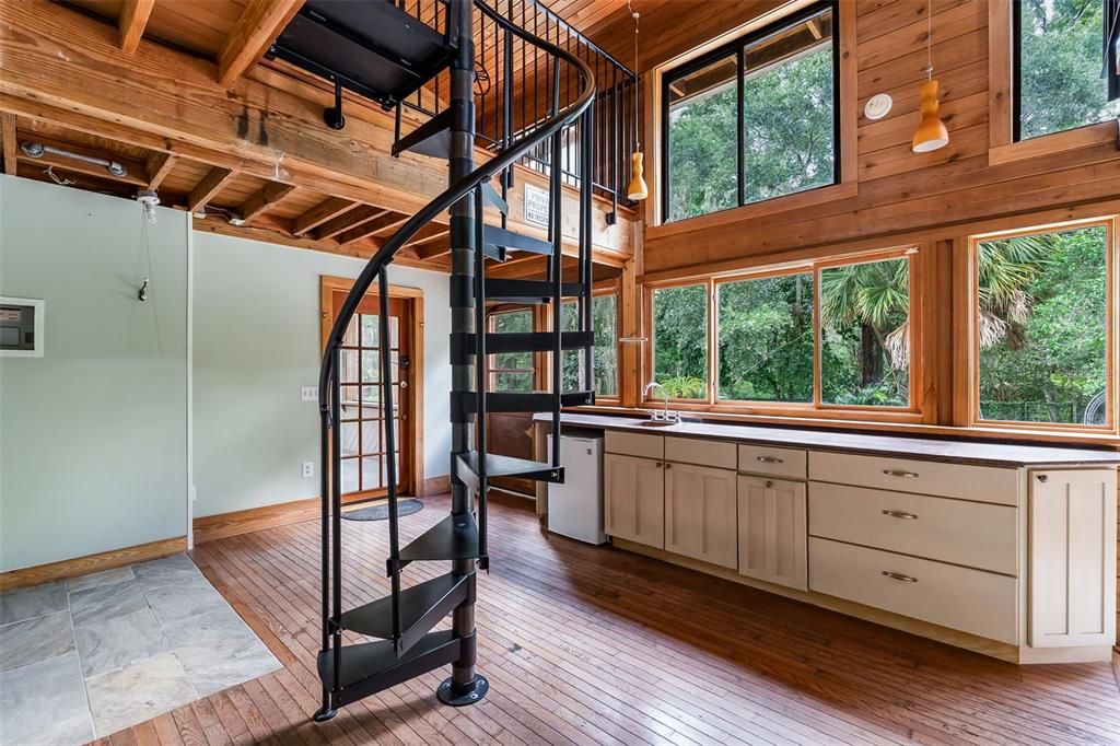 En Venta: $699,000 (6 camas, 4 baños, 3042 Pies cuadrados)