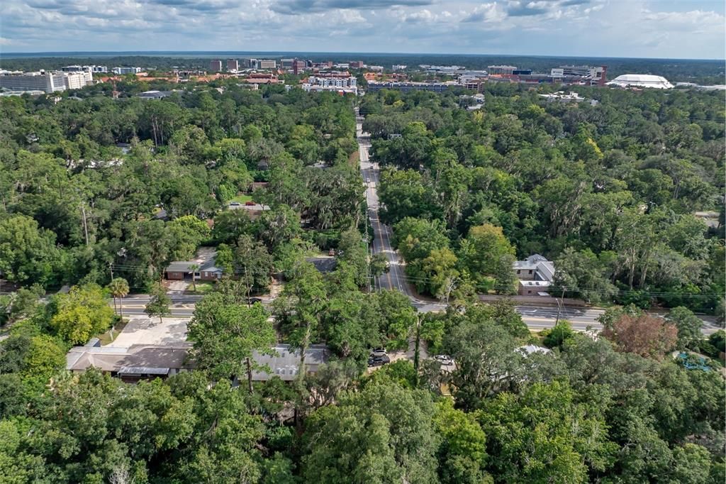 En Venta: $699,000 (6 camas, 4 baños, 3042 Pies cuadrados)