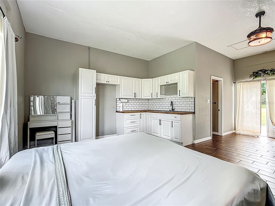 Active With Contract: $575,000 (3 beds, 2 baths, 1818 Square Feet)