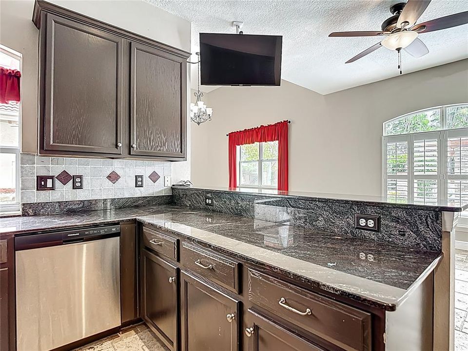 For Sale: $3,775,000 (5 beds, 3 baths, 7800 Square Feet)