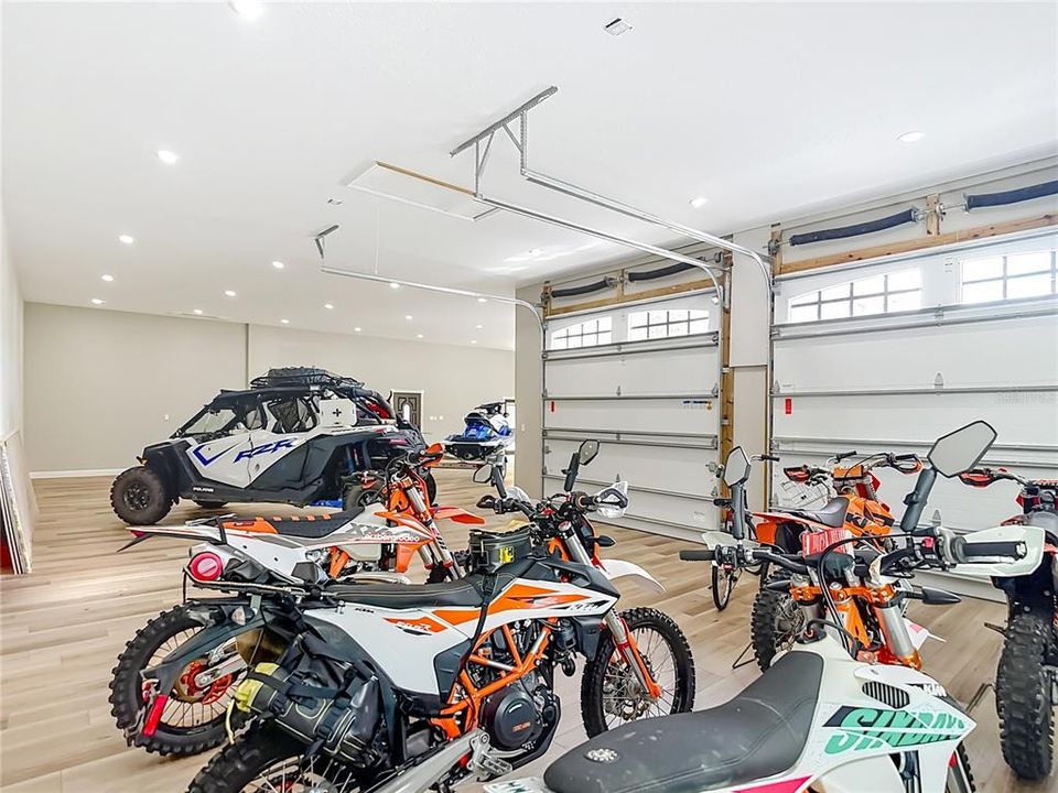 For Sale: $3,775,000 (5 beds, 3 baths, 7800 Square Feet)