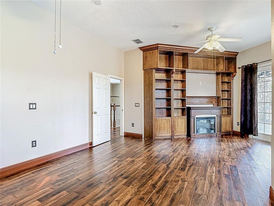 For Sale: $3,775,000 (5 beds, 3 baths, 7800 Square Feet)