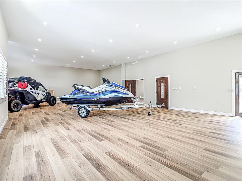 For Sale: $3,775,000 (5 beds, 3 baths, 7800 Square Feet)