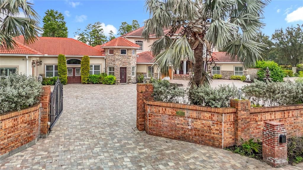 For Sale: $3,775,000 (5 beds, 3 baths, 7800 Square Feet)